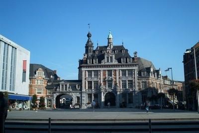 namur2002097