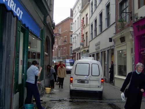 namur2004332