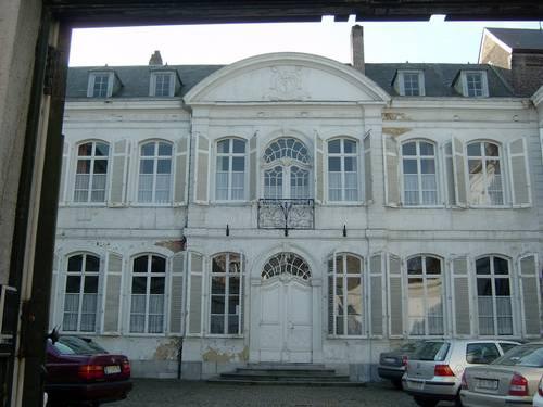 namur2004389