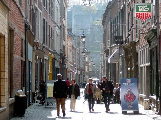 namur2004499