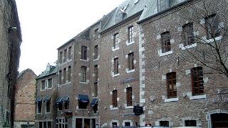 namur2004469