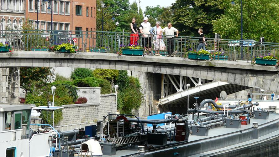 namur020809102