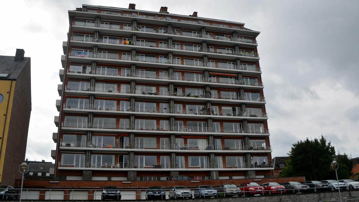 namur230815018