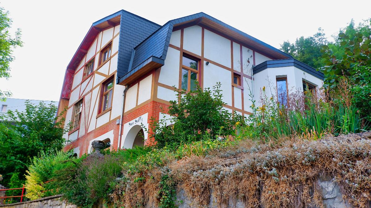 namur040819077