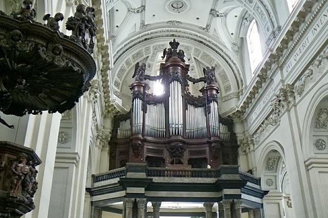 namur290407049