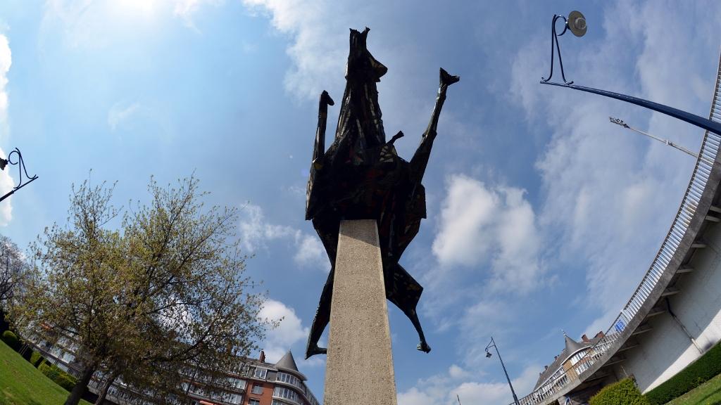 namur0604140100