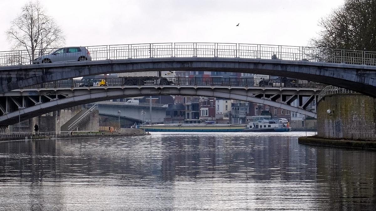 namur010418040