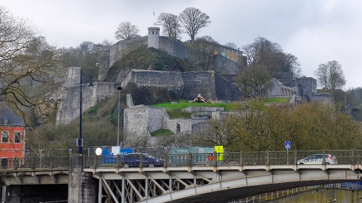 namur010418045