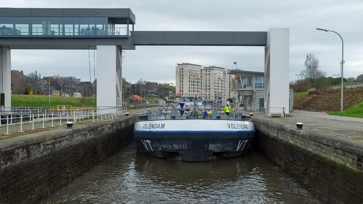 namur1504180017