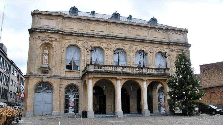 namur061209046
