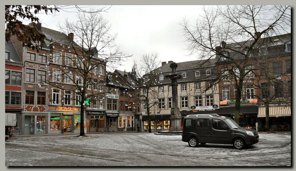 namur121210028