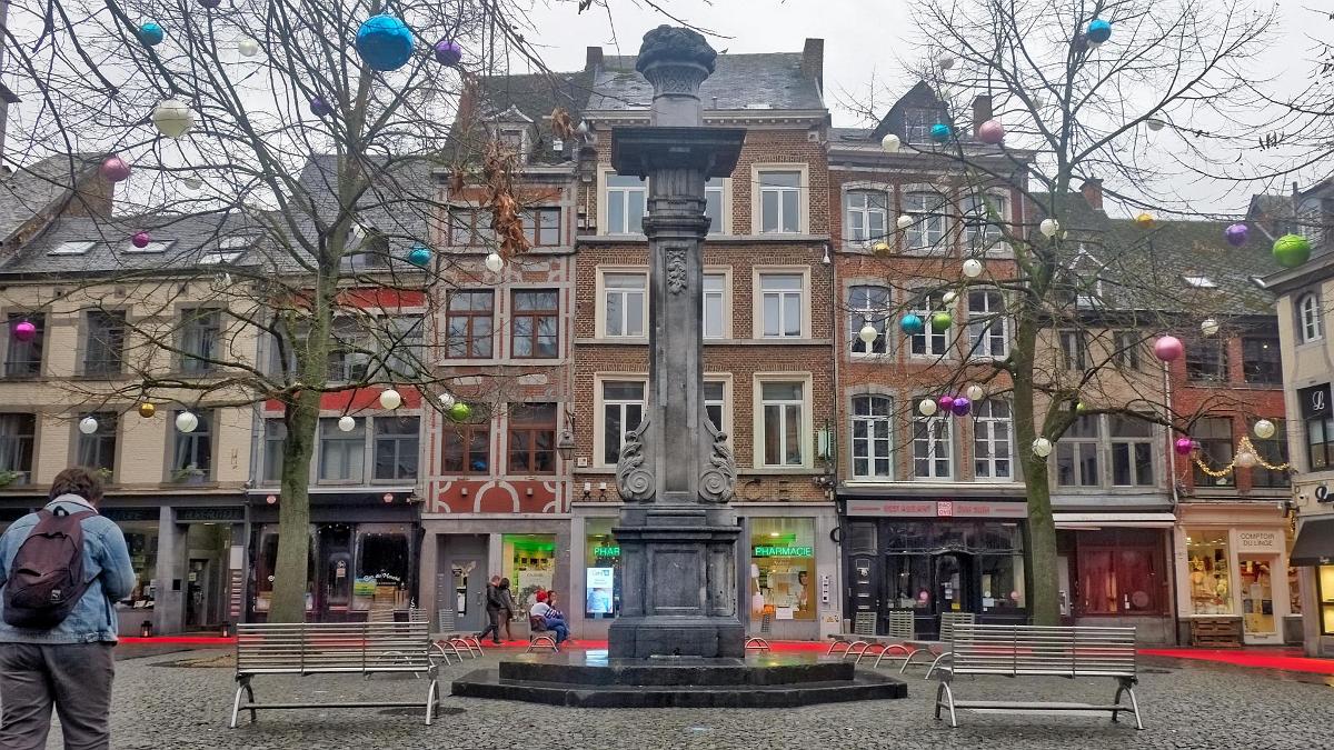 namur0912180135