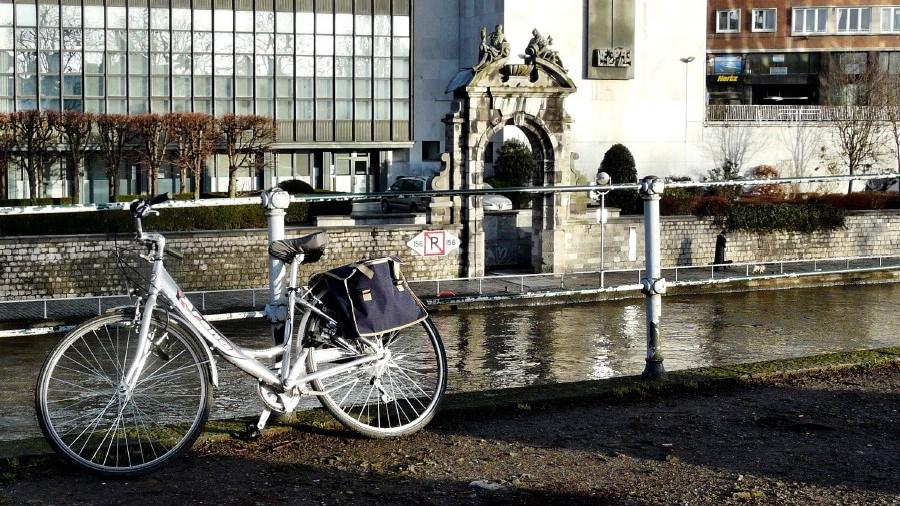 namur010209063