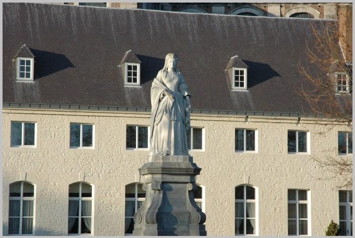 namur150106024