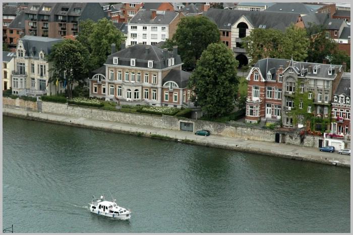 namur300706007