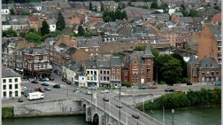 namur300706008