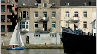 namur300706009