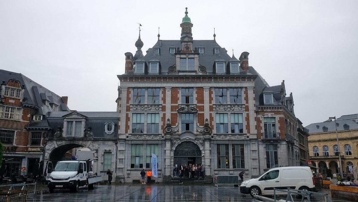 namur0306180001