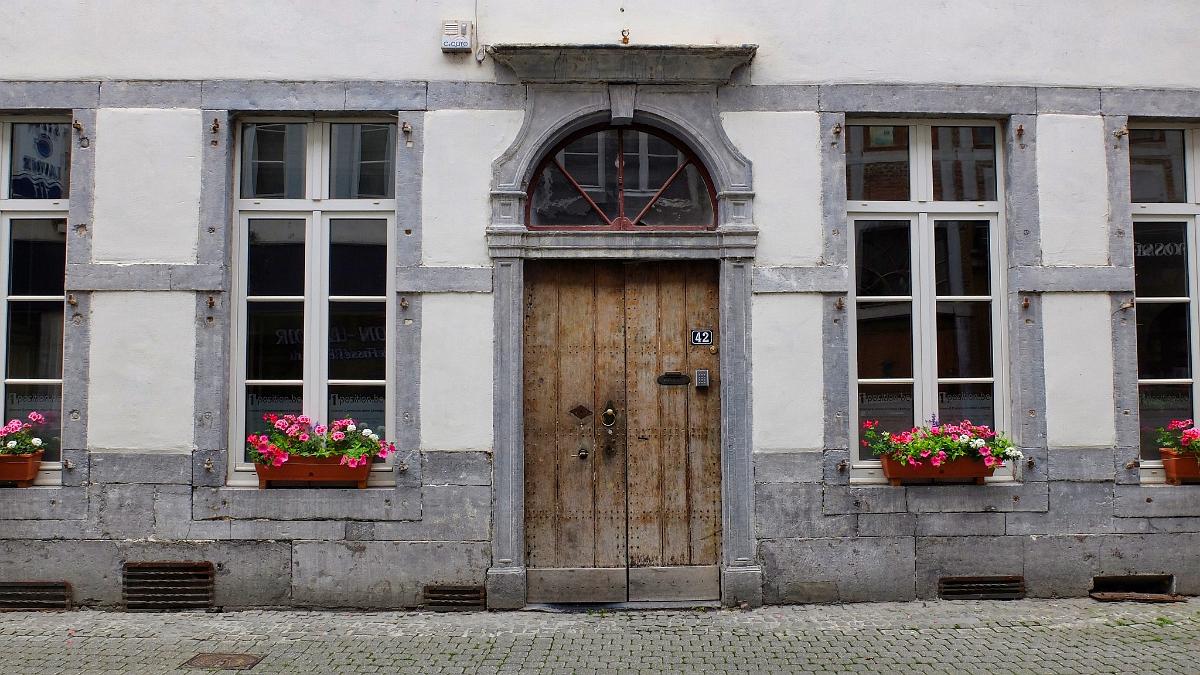 namur1006180067