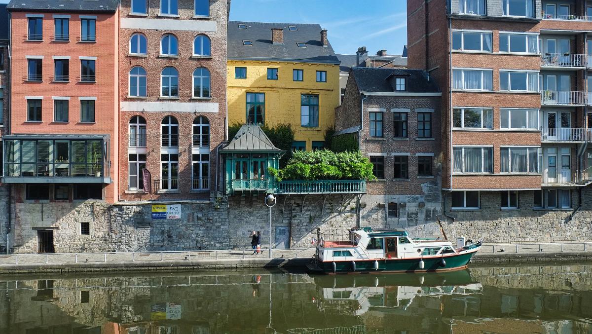 namur1006180098