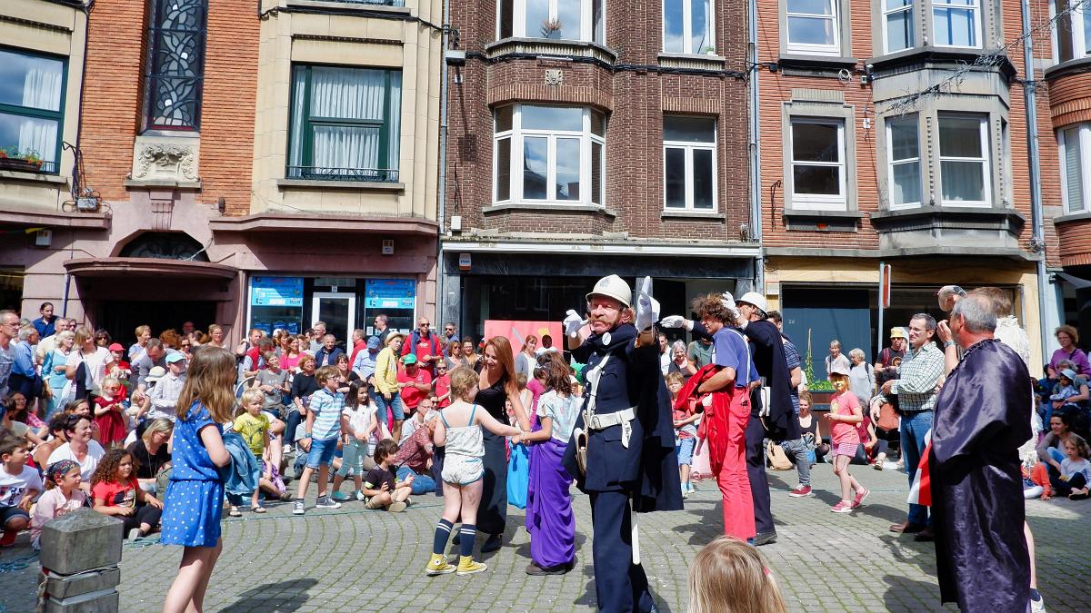 namur020619079