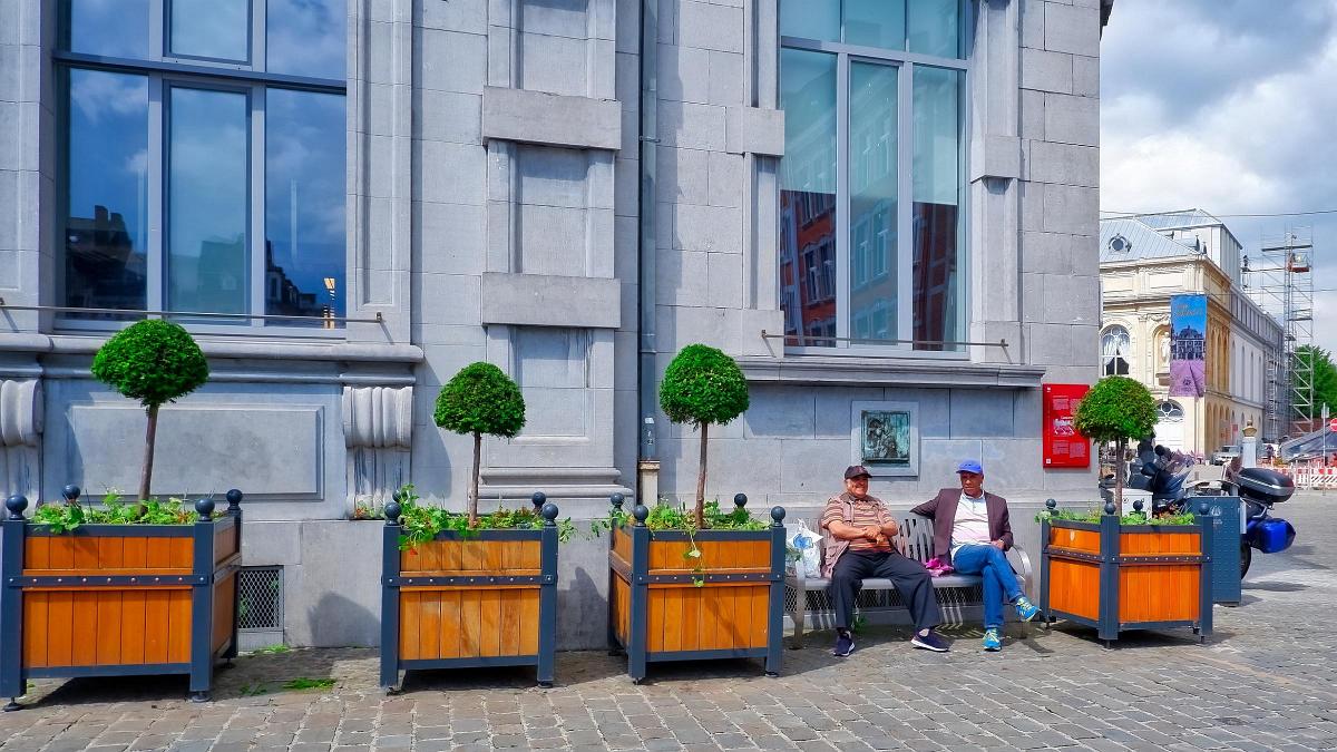 namur090619118
