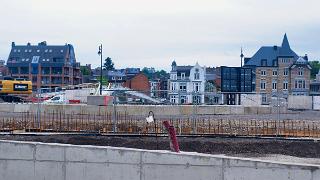 namur020619033