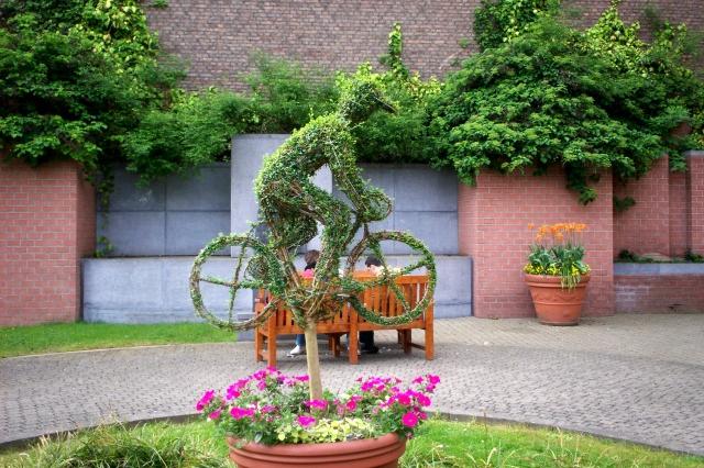 namur210506006