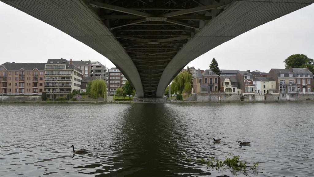 namur310515324