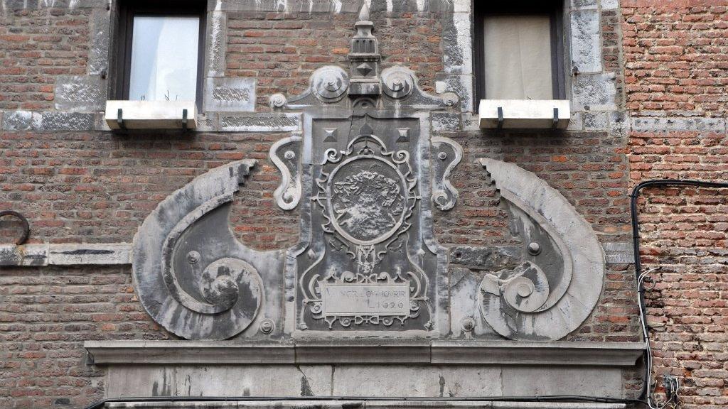 namur1003130093