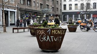 namur220315033