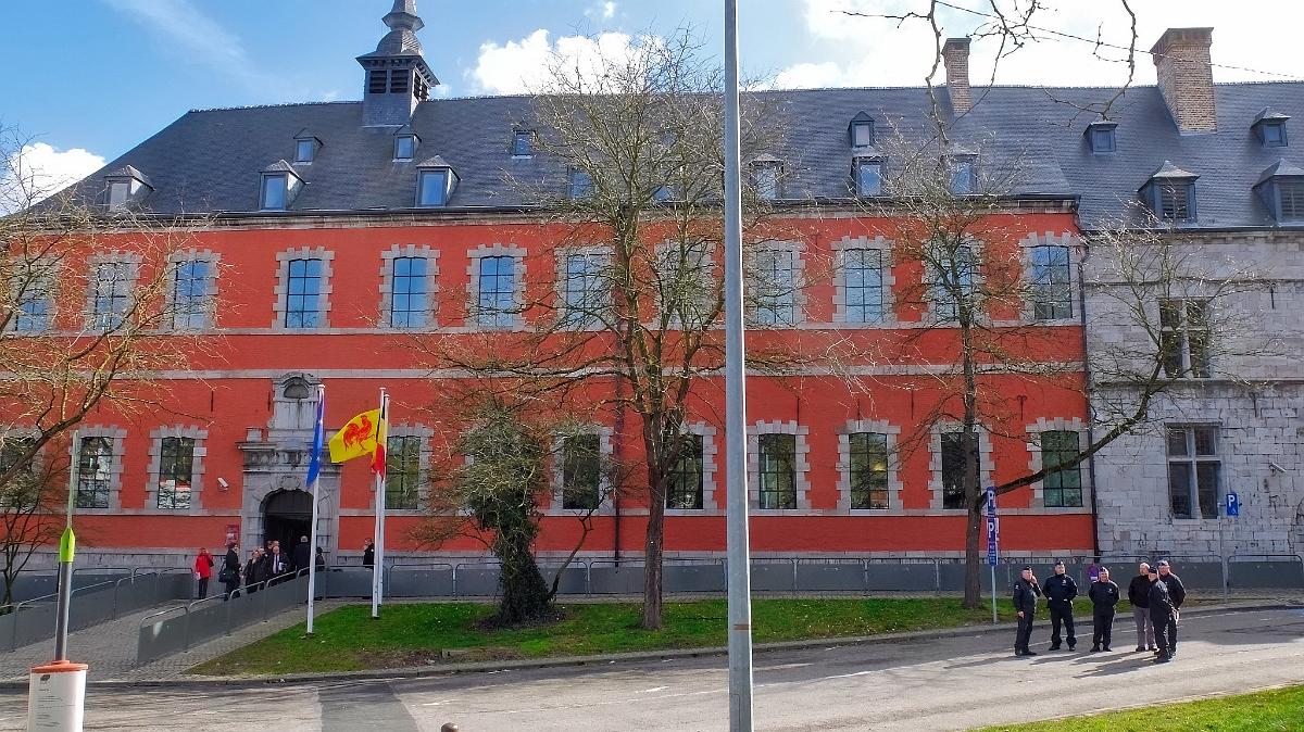 namur1803180042