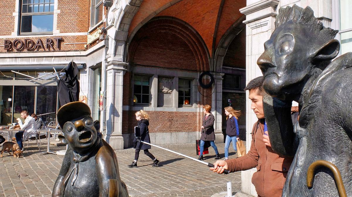namur2503180062
