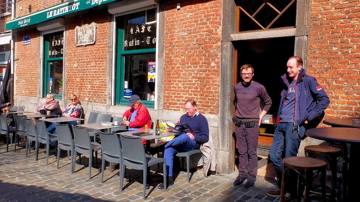 namur2503180064