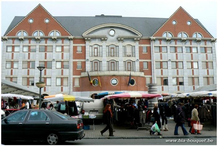 namur101106024