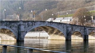 namur251107054