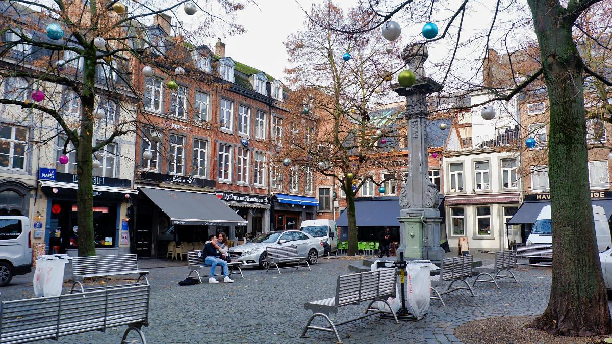 namur241119067