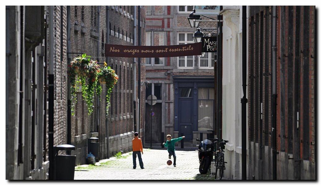 namur050910020